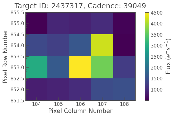 ../../_images/tutorials_2-creating-light-curves_2-1-custom-aperture-photometry_19_0.png