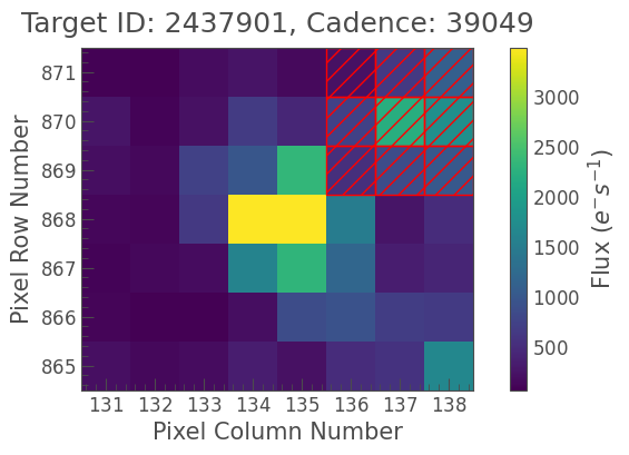 ../../_images/tutorials_2-creating-light-curves_2-1-custom-aperture-photometry_49_0.png